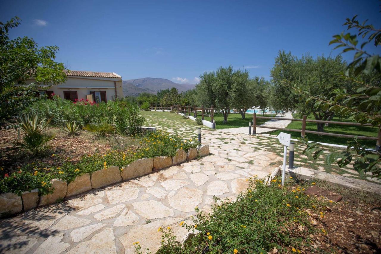 סקופלו Casale La Macina Residence Scopello מראה חיצוני תמונה